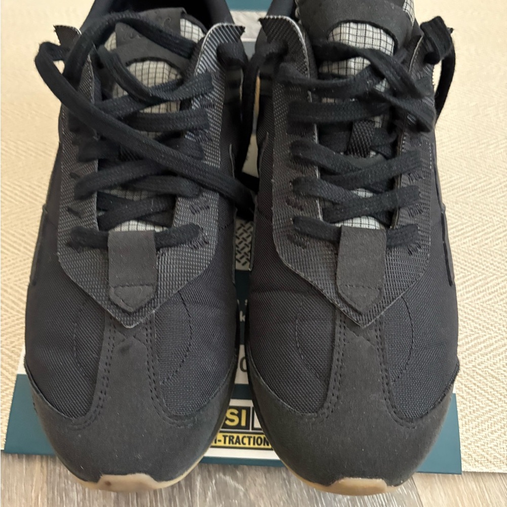 Black Nike Air